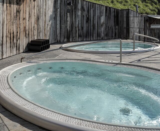 Jacuzzi