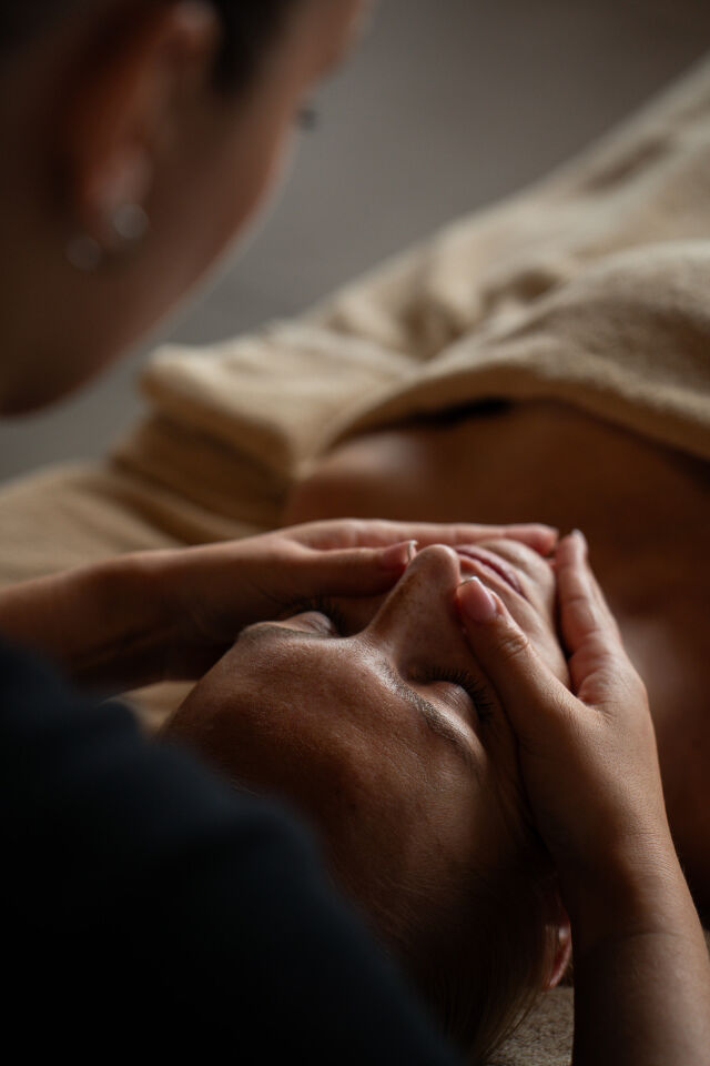 Soin facial apaisant pour régénérer la peau